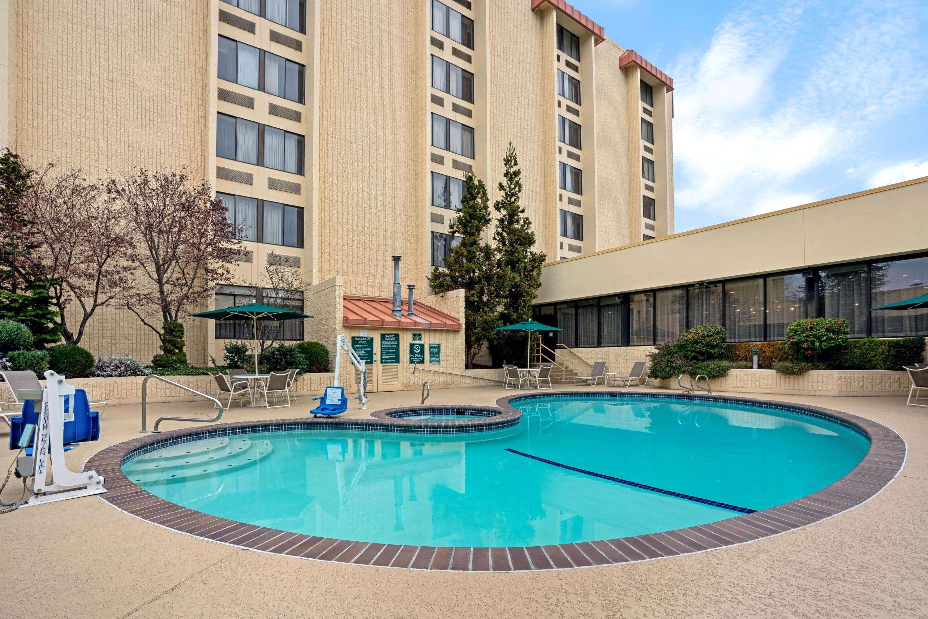 La Quinta By Wyndham Tacoma - Seattle Hotel Exterior foto