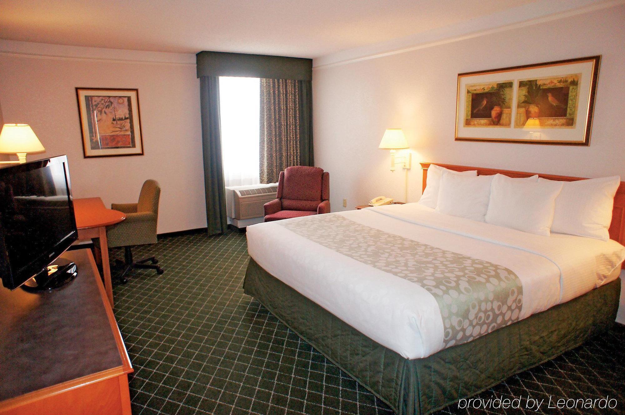 La Quinta By Wyndham Tacoma - Seattle Hotel Exterior foto